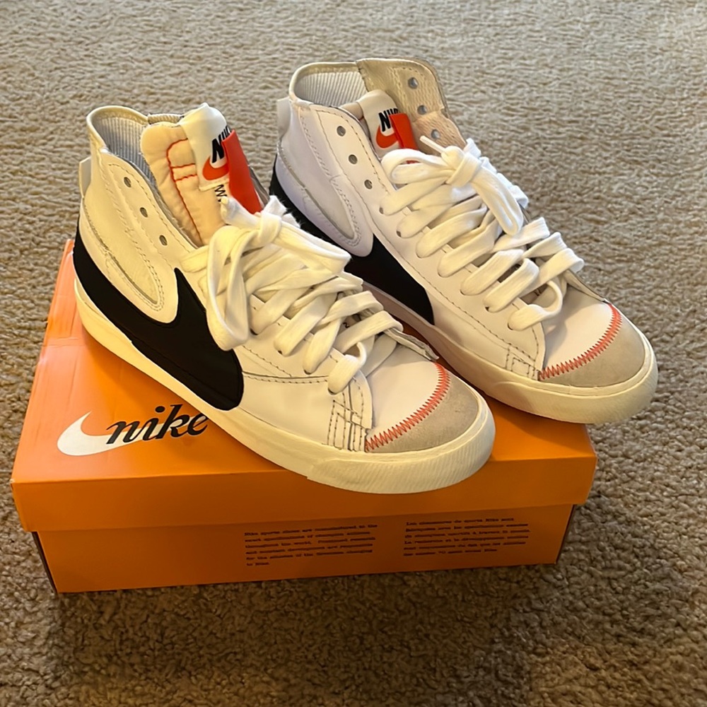 ✔️Nike Blazer Mid 77 🖤